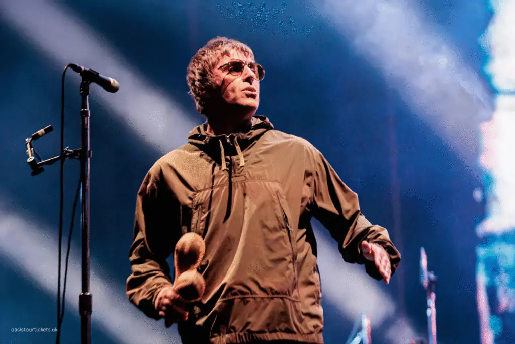 Liam Gallagher stage pose